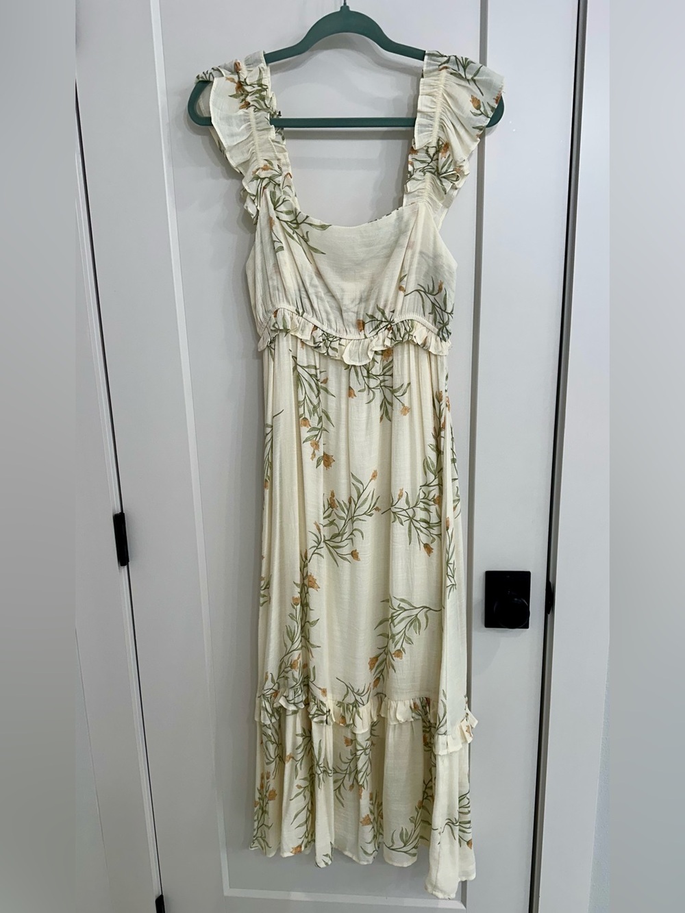 Blu Pepper Cream Floral Ruffle Maxi Dress